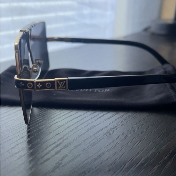 Louis Vuitton glasses. Just not the style glasses I prefer. - Picture 3 of 4